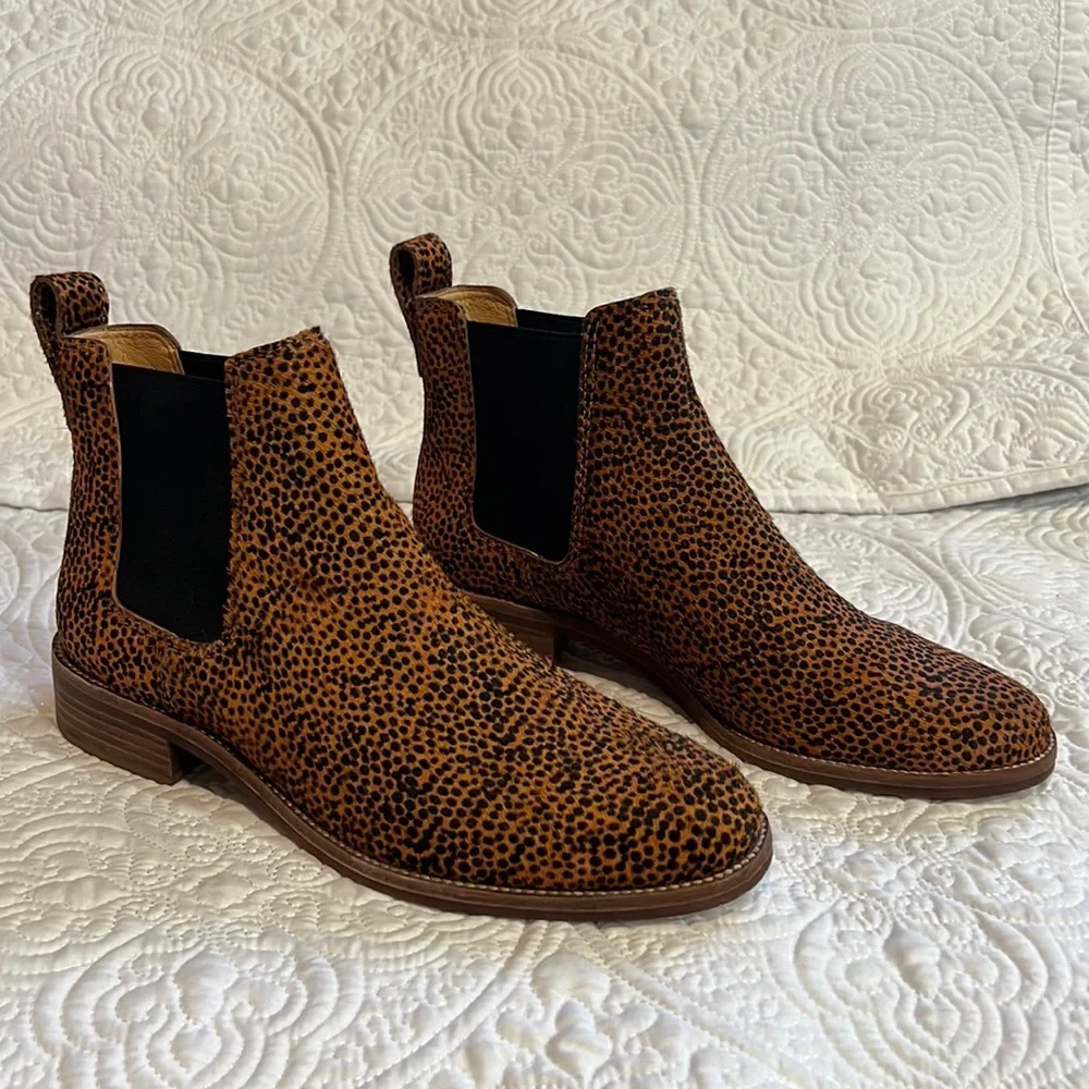 The Ainsley Chelsea Boot‎ in Spotted Calf Hair, size 7